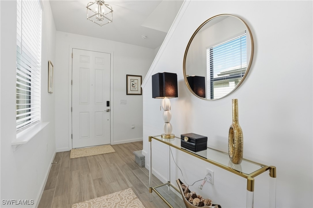 1657 Serena Avenue - Photo 2