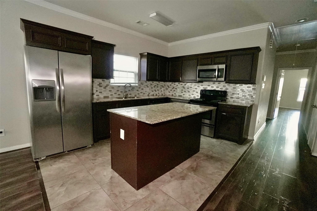 2523 Kirk Street - Photo 3