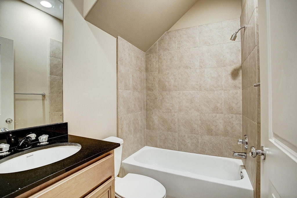 3824 Centerplaza Drive - Photo 10