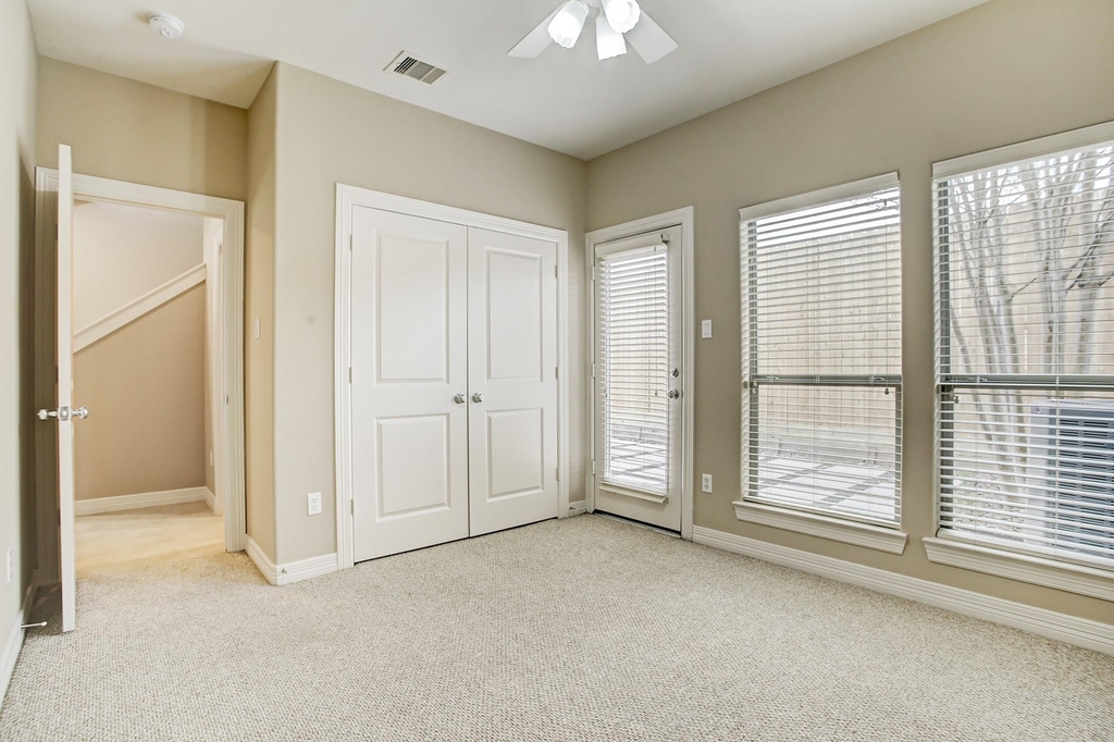 3824 Centerplaza Drive - Photo 8