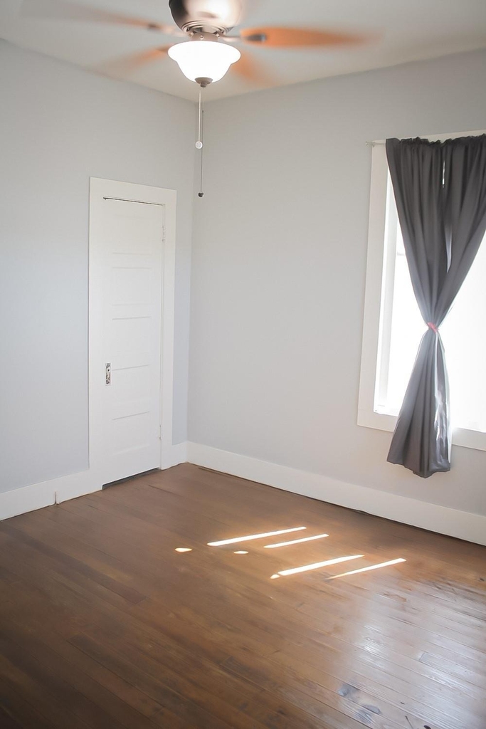 2627 Ave K - Photo 8