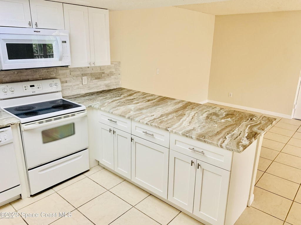 1648 Sunny Brook Lane Ne - Photo 5