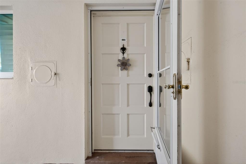 1200 N Shore Drive Ne - Photo 1