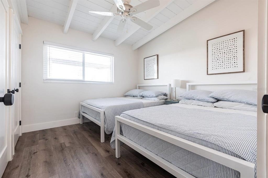 6006 Midnight Pass Road - Photo 9