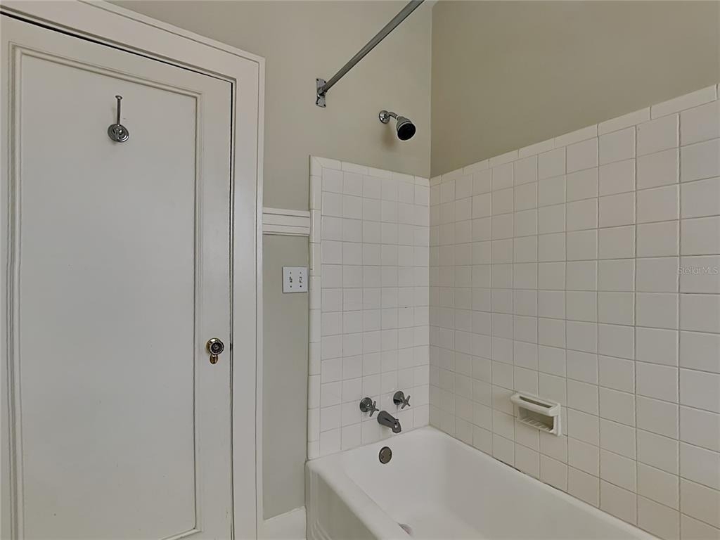 1806 W Morrison Avenue - Photo 3