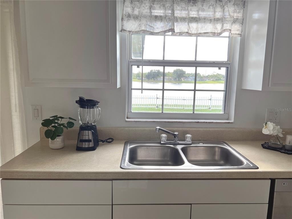 957 Florida Parkway - Photo 7