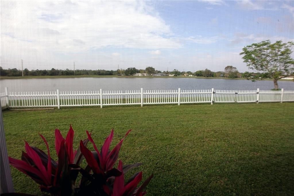957 Florida Parkway - Photo 2