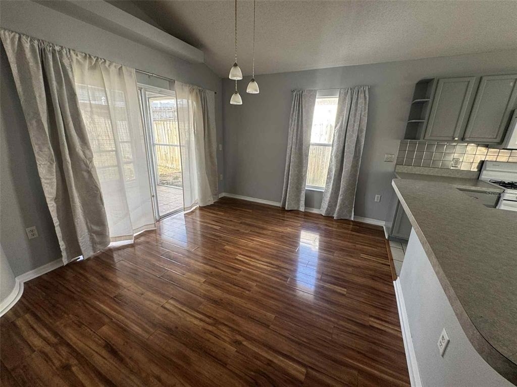 205 Nicholson Drive - Photo 5
