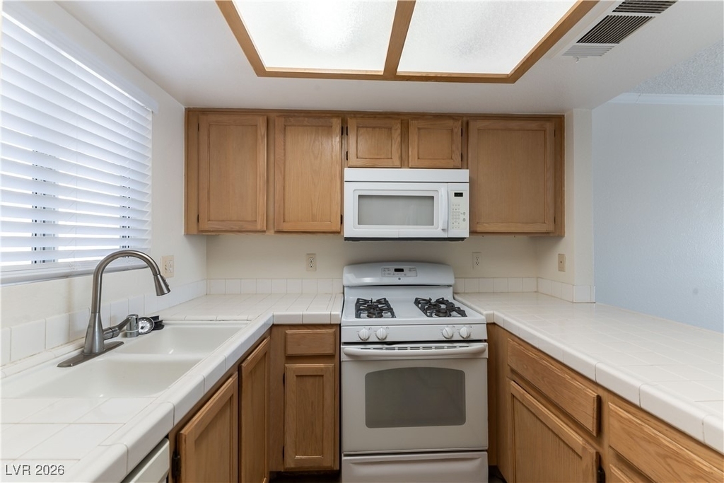 7100 Pirates Cove Road - Photo 13