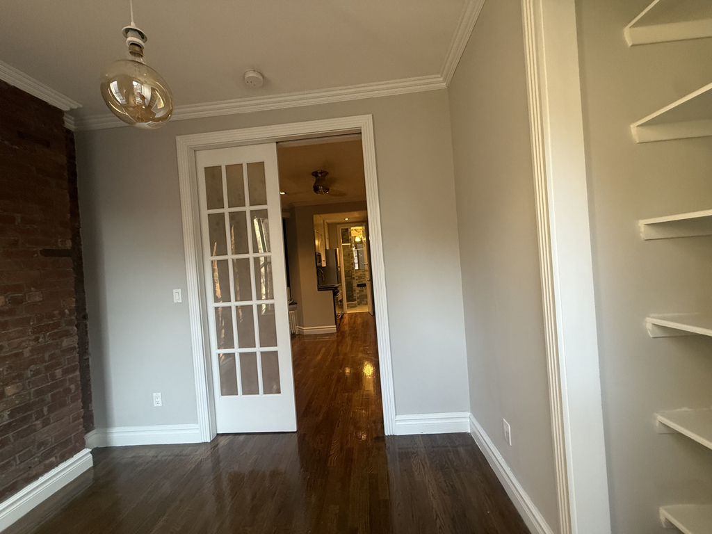 246 Mott Street - Photo 4