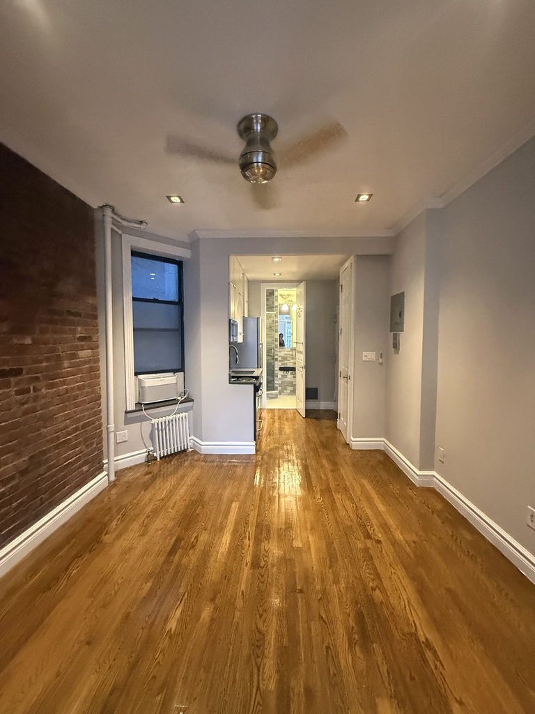246 Mott Street - Photo 2