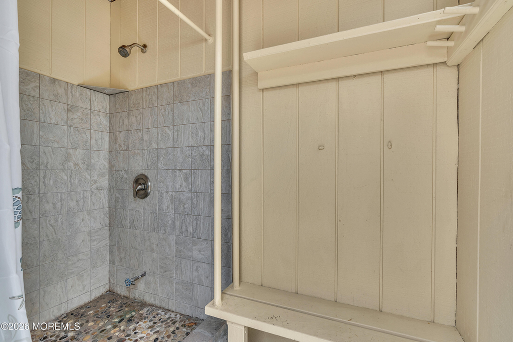 8 President Avenue - Photo 17