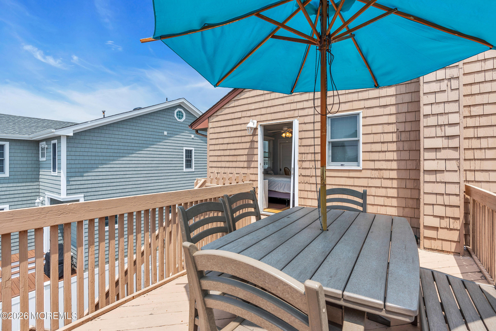 8 President Avenue - Photo 15