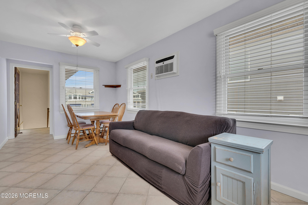 8 President Avenue - Photo 6