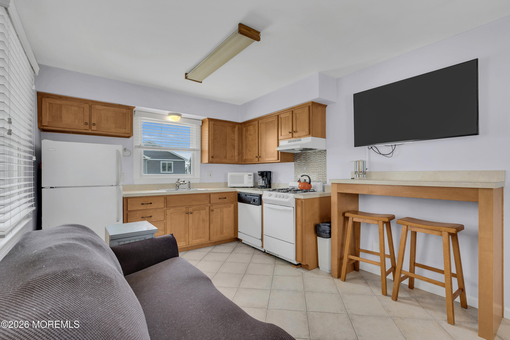 8 President Avenue - Photo 7