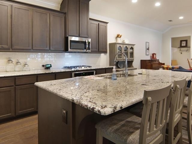 721 10th Street - Photo 4