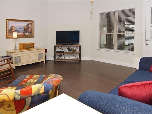 721 10th Street - Photo 8