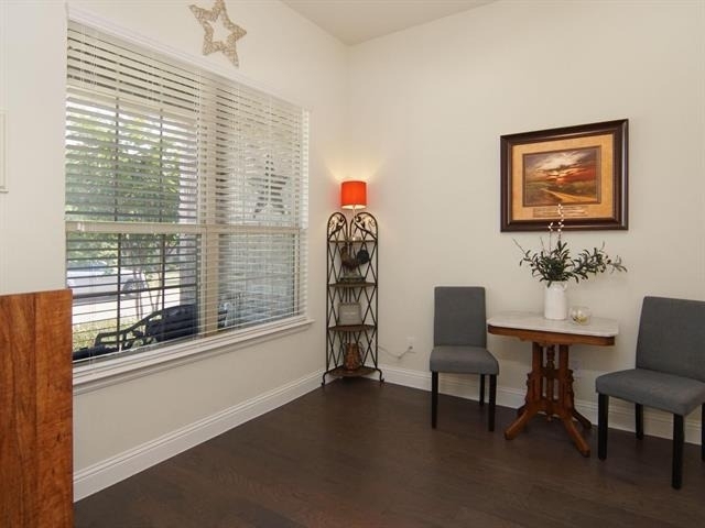 721 10th Street - Photo 3