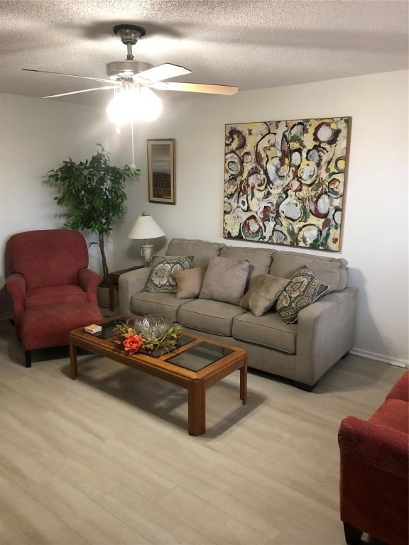 850 Sw 133 - Photo 2