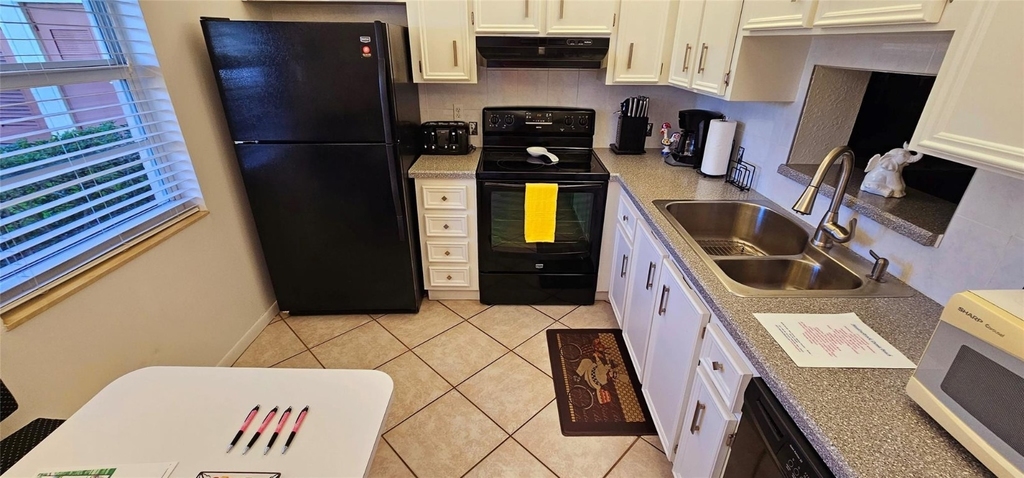 121 Se 3rd Avenue - Photo 6