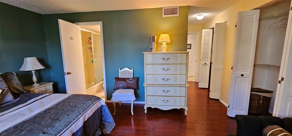 121 Se 3rd Avenue - Photo 20