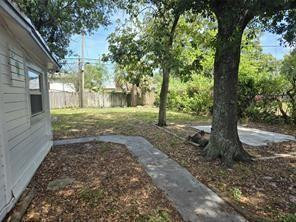 736 Nw 3rd Avenue - Photo 1