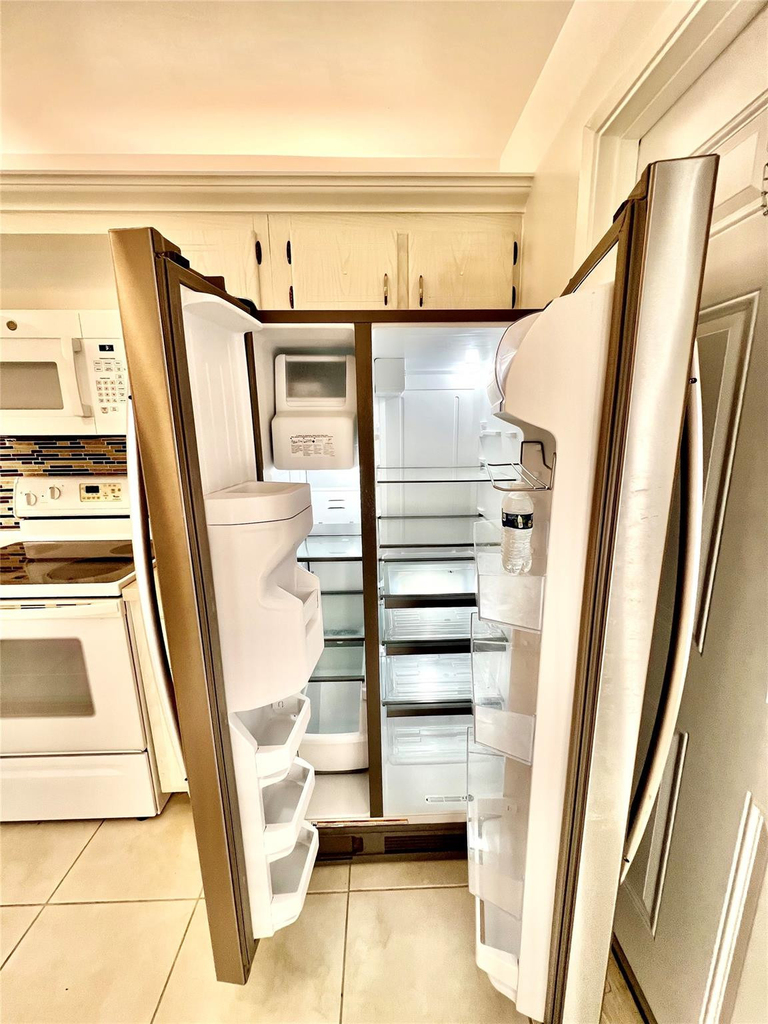1000 Ne 14th Avenue - Photo 11