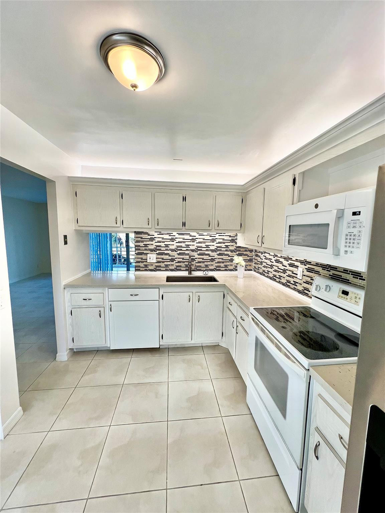 1000 Ne 14th Avenue - Photo 30