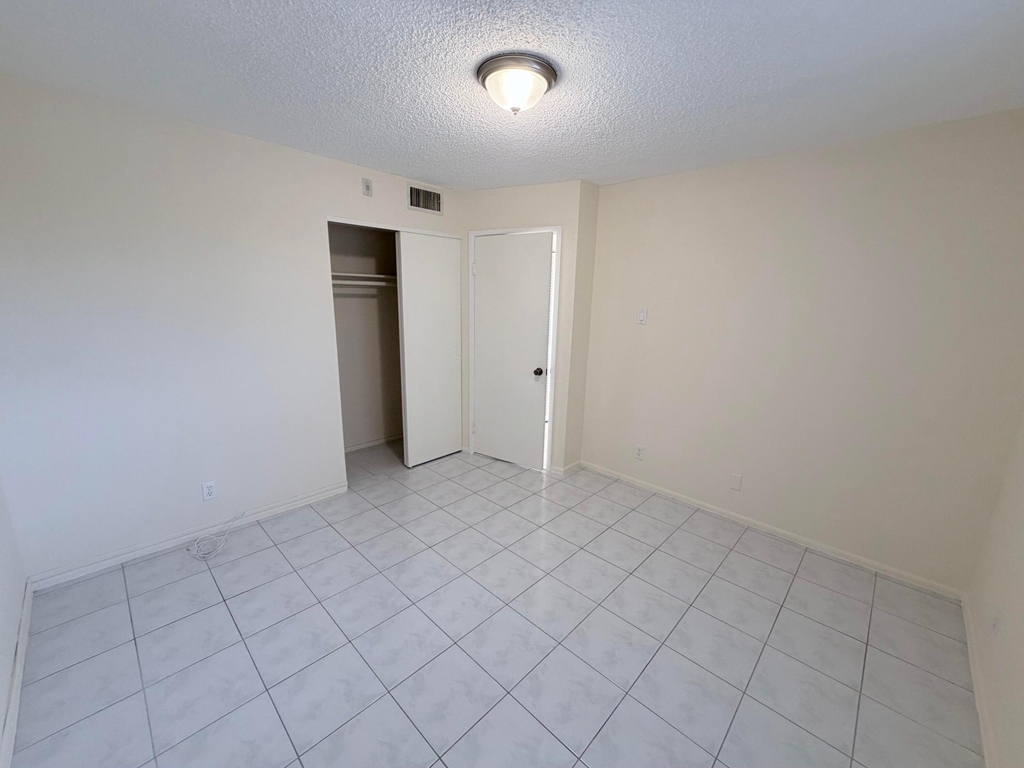 1000 Ne 14th Avenue - Photo 90