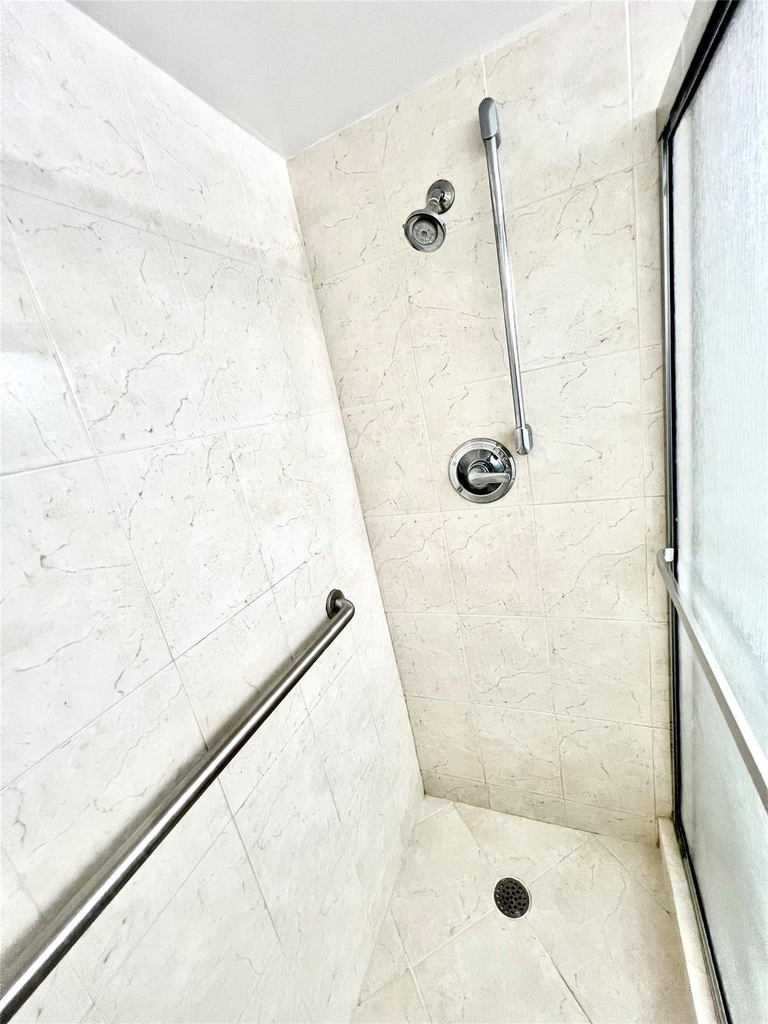 1000 Ne 14th Avenue - Photo 25