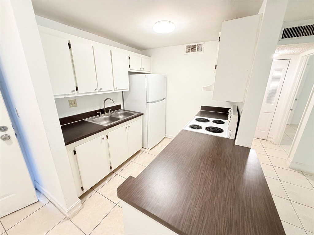 1850 N Congress Avenue - Photo 4