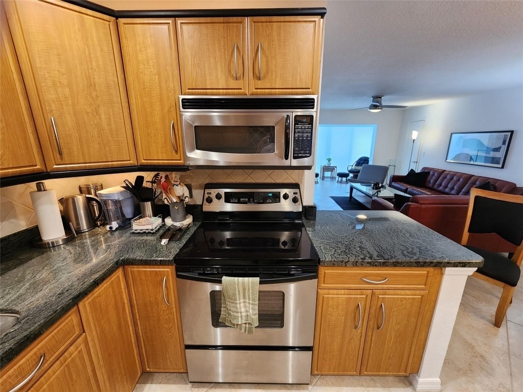 6437 Bay Club Drive - Photo 23