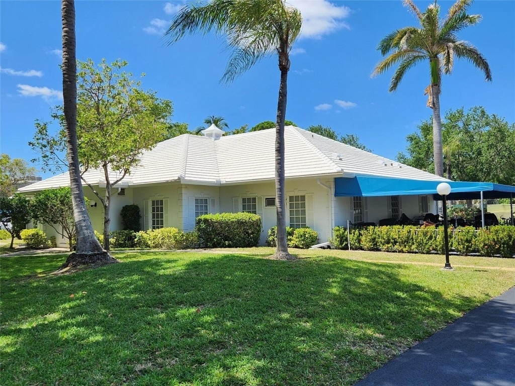 6437 Bay Club Drive - Photo 10