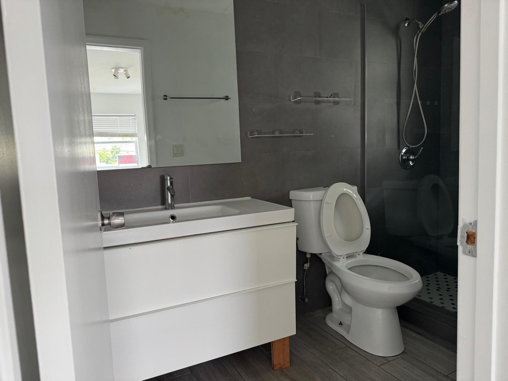 7910 Abbott Avenue - Photo 10