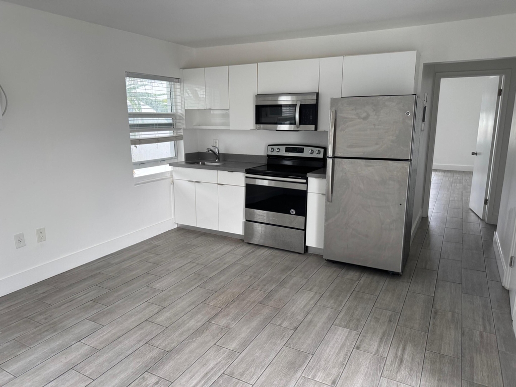 7910 Abbott Avenue - Photo 11