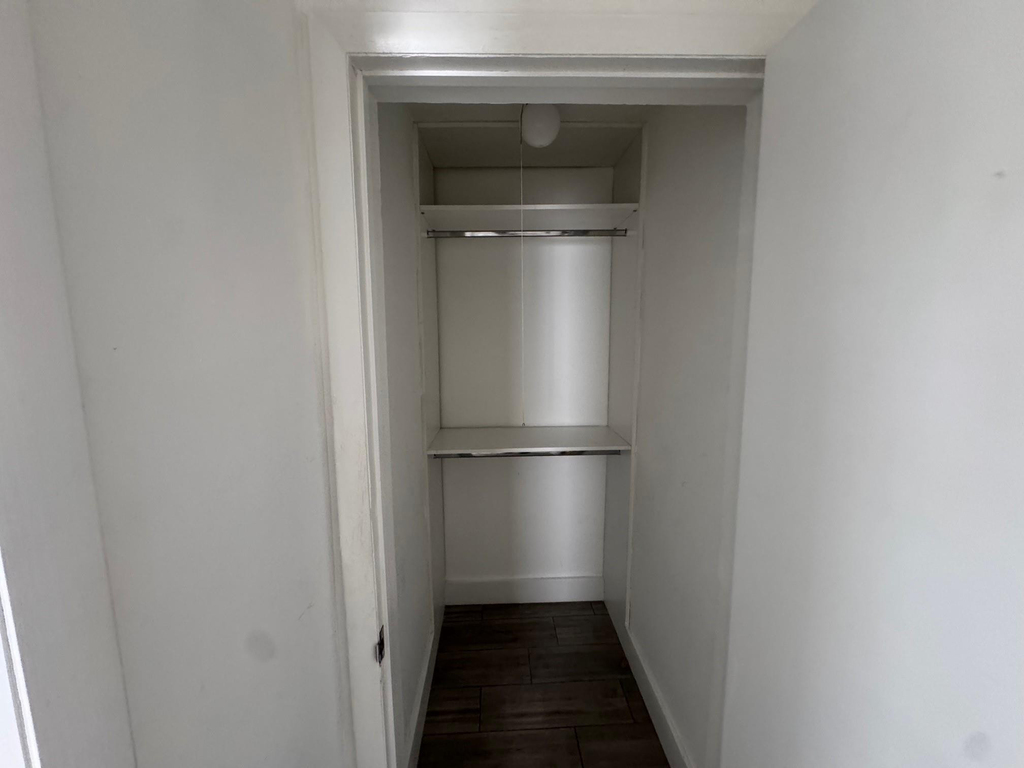 7910 Abbott Avenue - Photo 5