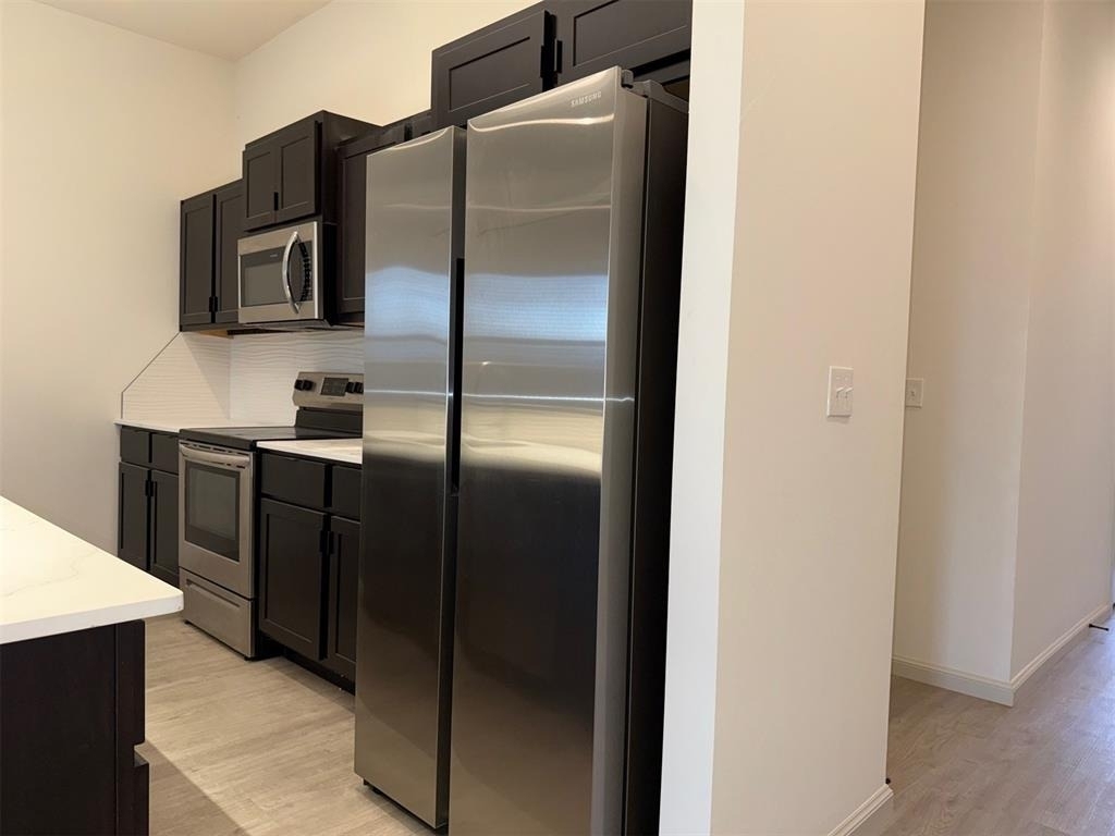 575 S Fretz Avenue - Photo 7