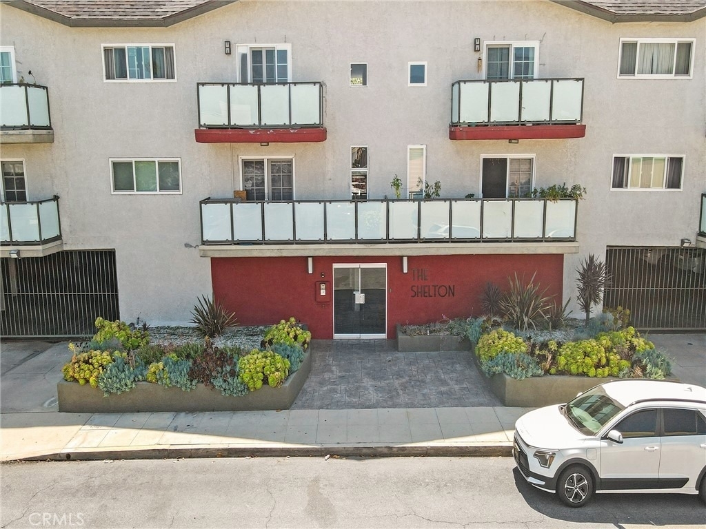 525 S Shelton Street S - Photo 0
