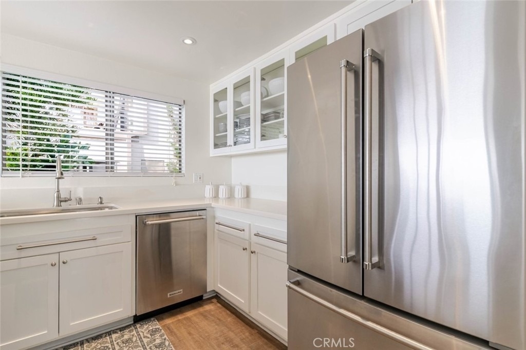 11813 Ellice Street - Photo 12