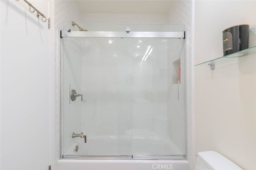 11813 Ellice Street - Photo 10