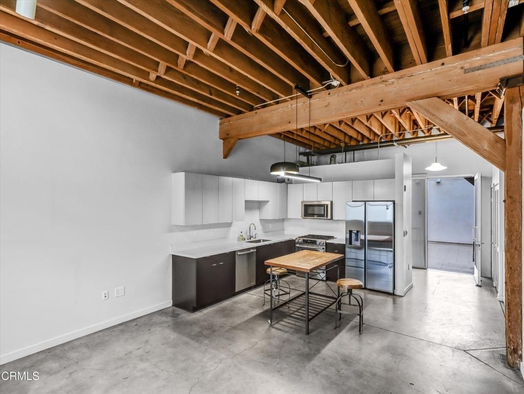 527 Molino Street - Photo 0