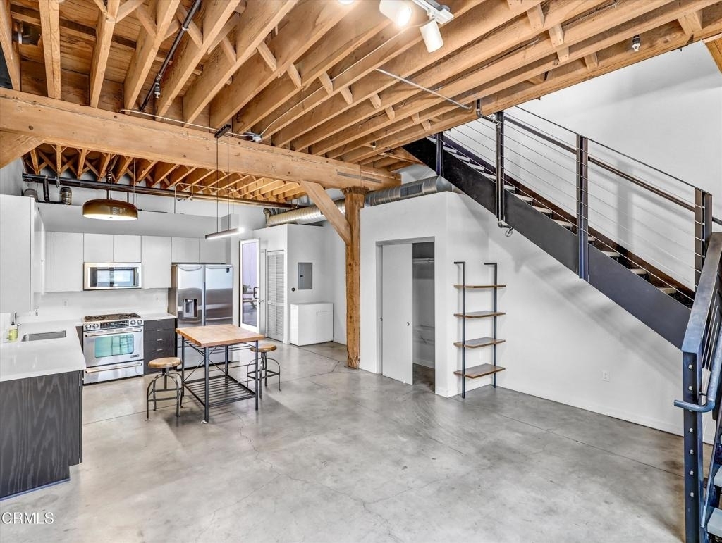 527 Molino Street - Photo 8