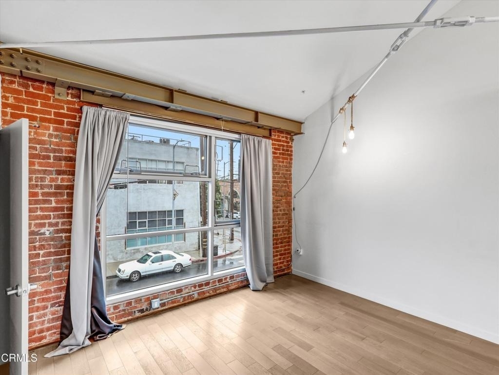 527 Molino Street - Photo 16