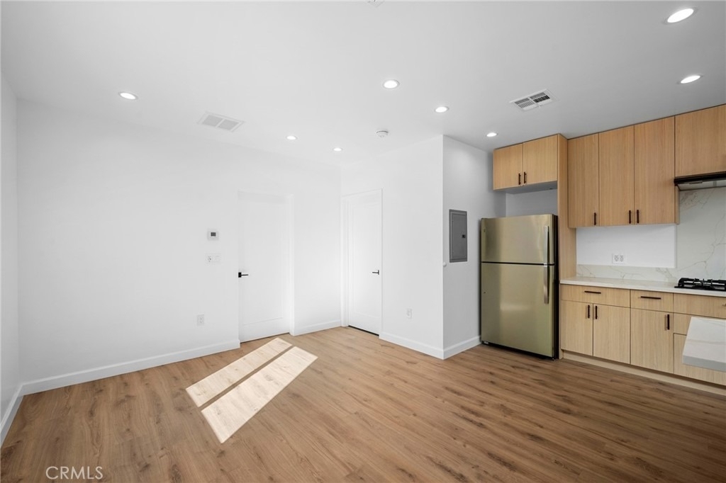 14298 Van Nuys Blvd - Photo 5
