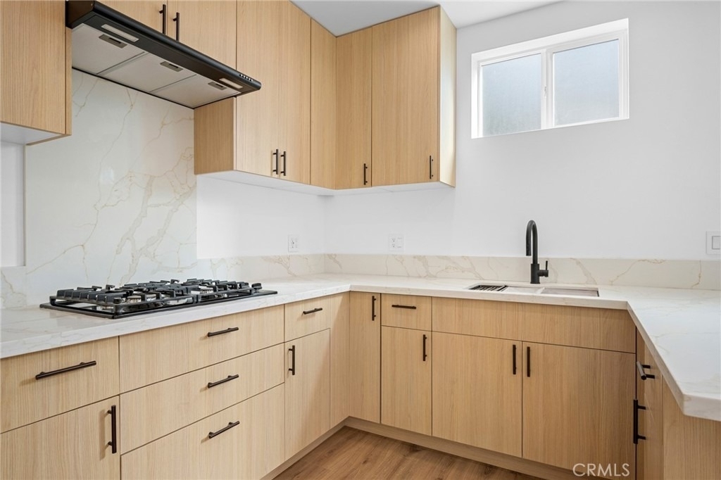 14298 Van Nuys Blvd - Photo 10