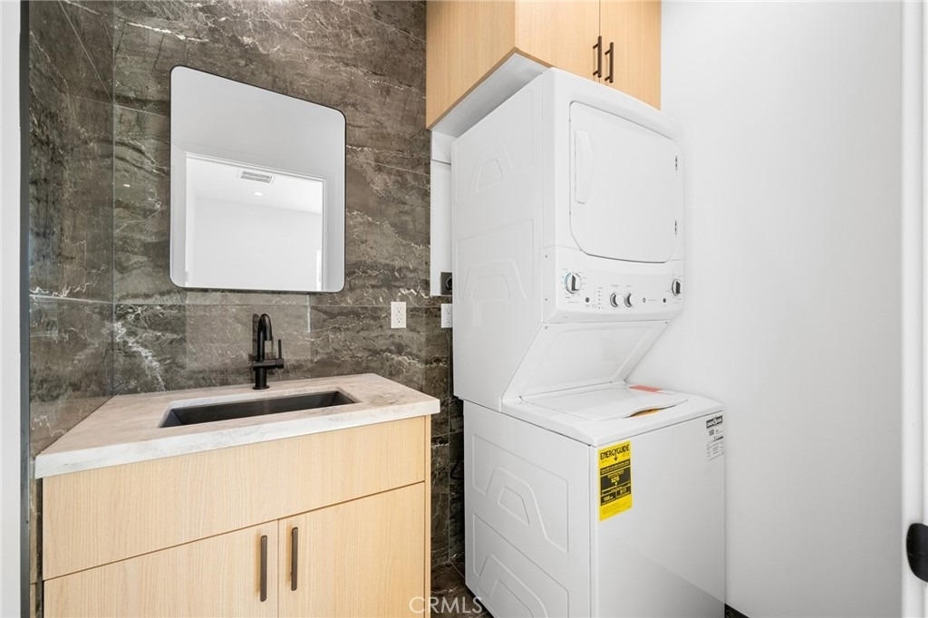 14298 Van Nuys Blvd - Photo 11