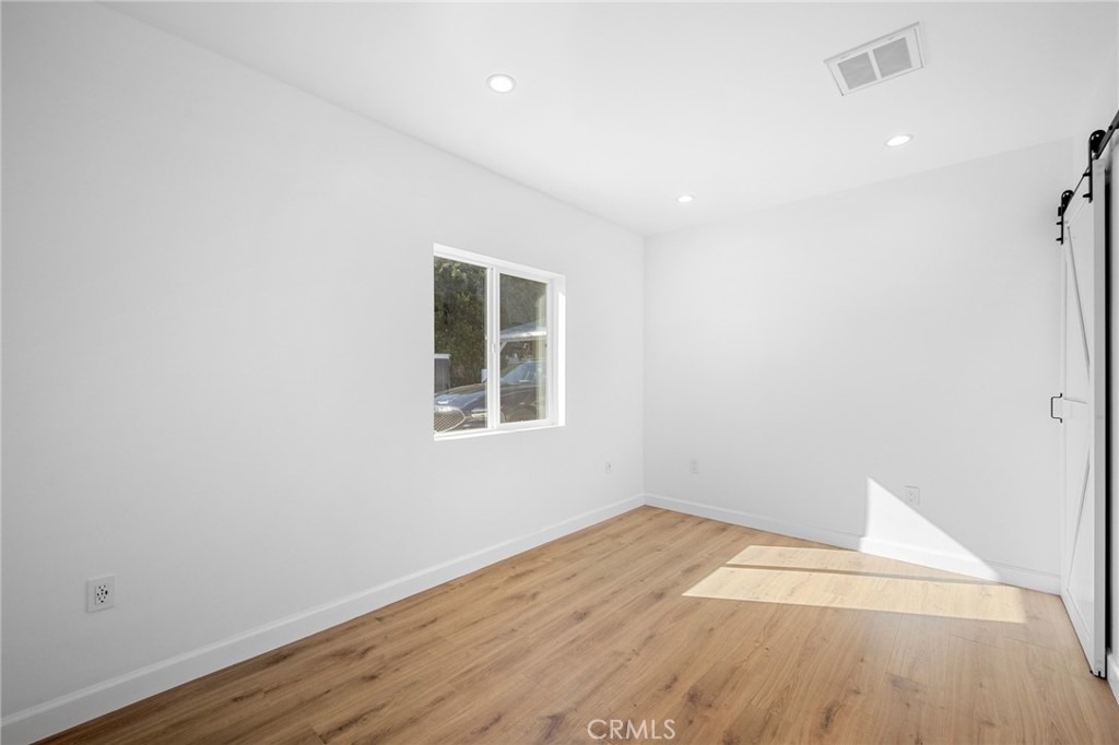 14298 Van Nuys Blvd - Photo 12