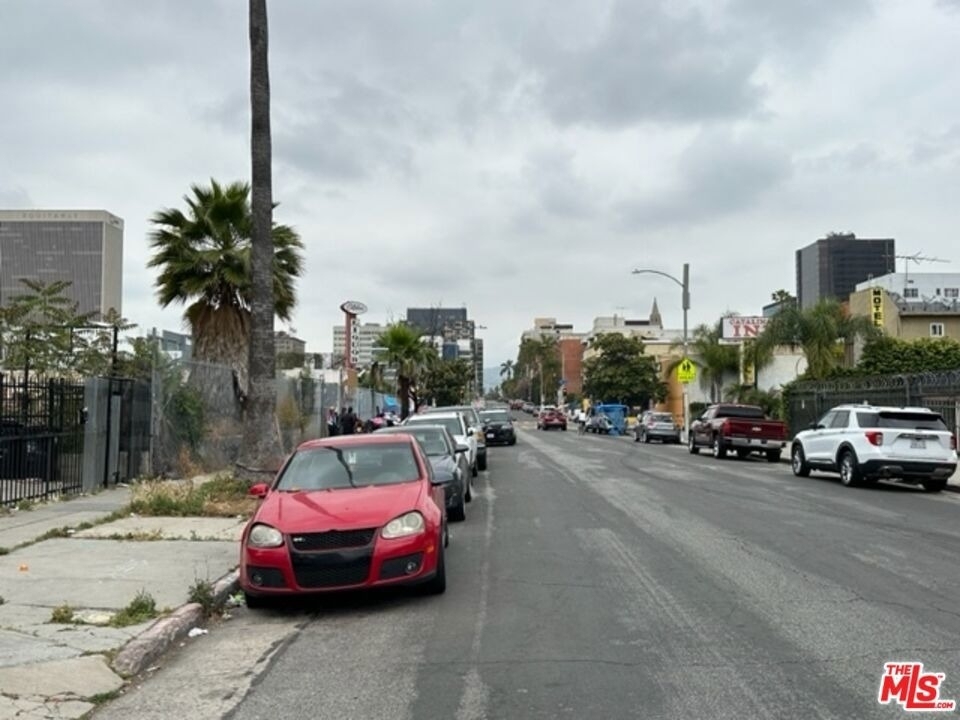 836 S Catalina Street - Photo 6