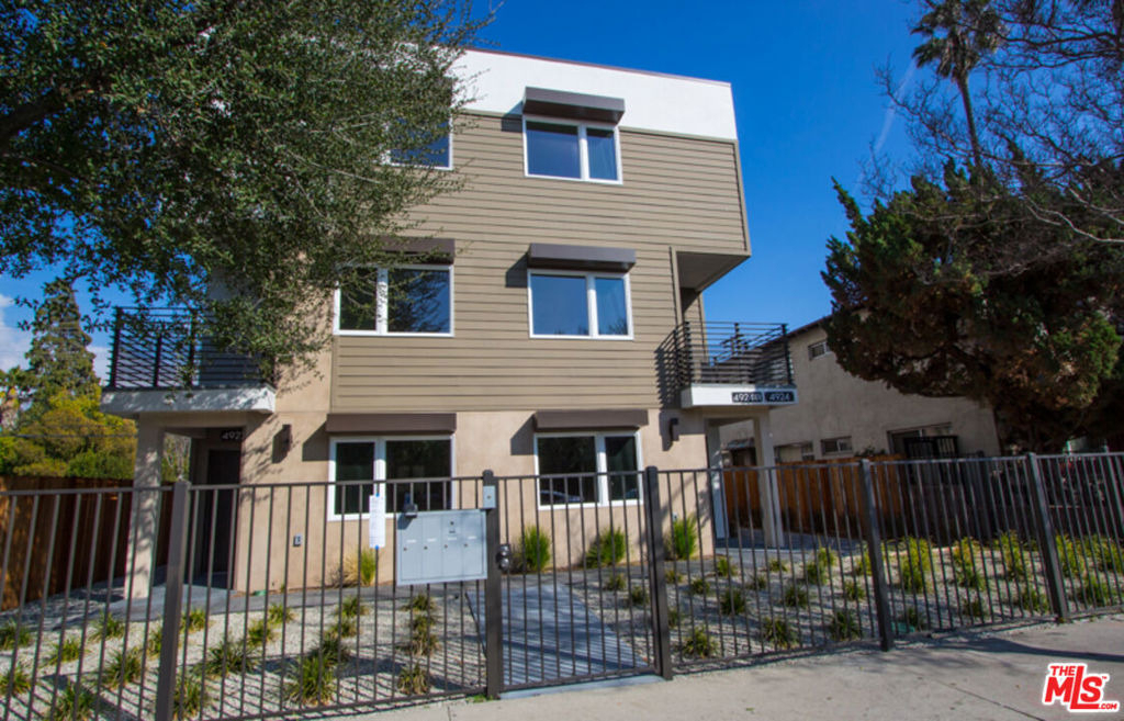 4924 Laurel Canyon - Photo 2