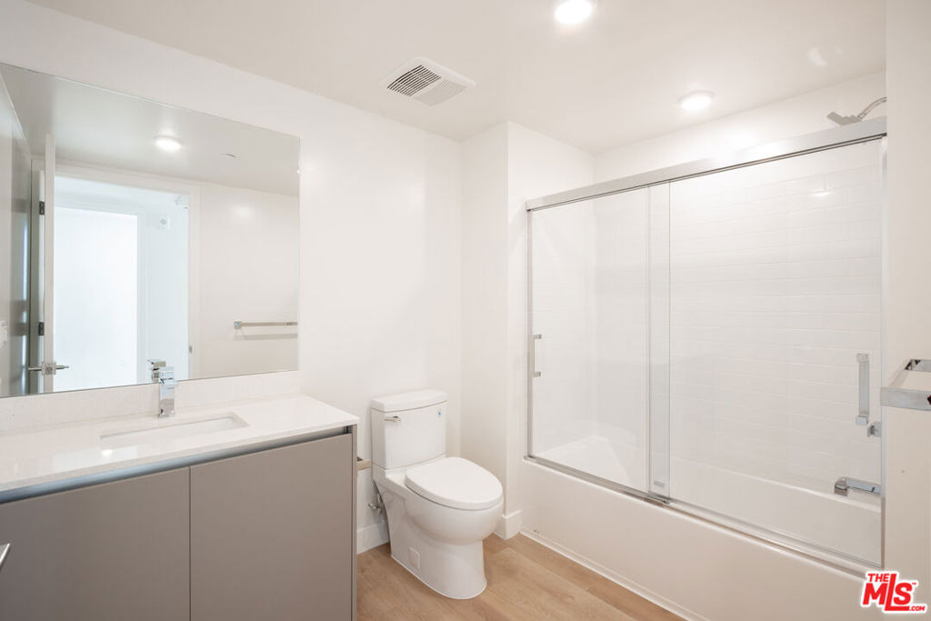 1126 N Cornwell Street - Photo 8